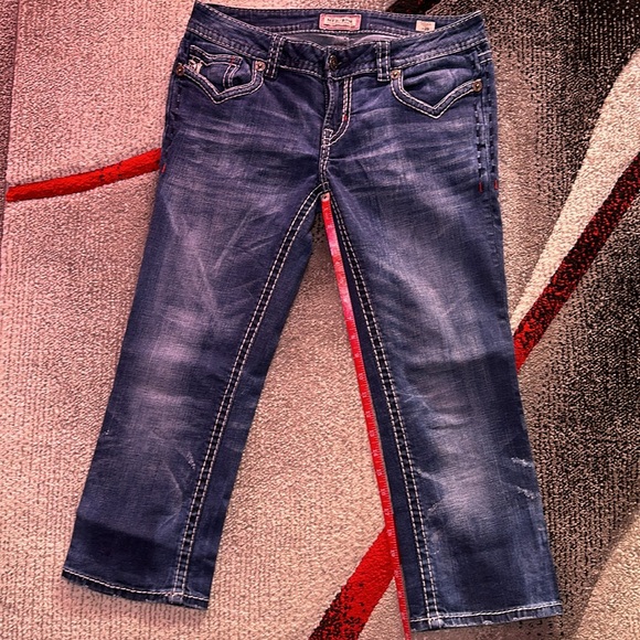 Ladies MEK Denim Low-Rise Capri - Picture 5 of 9